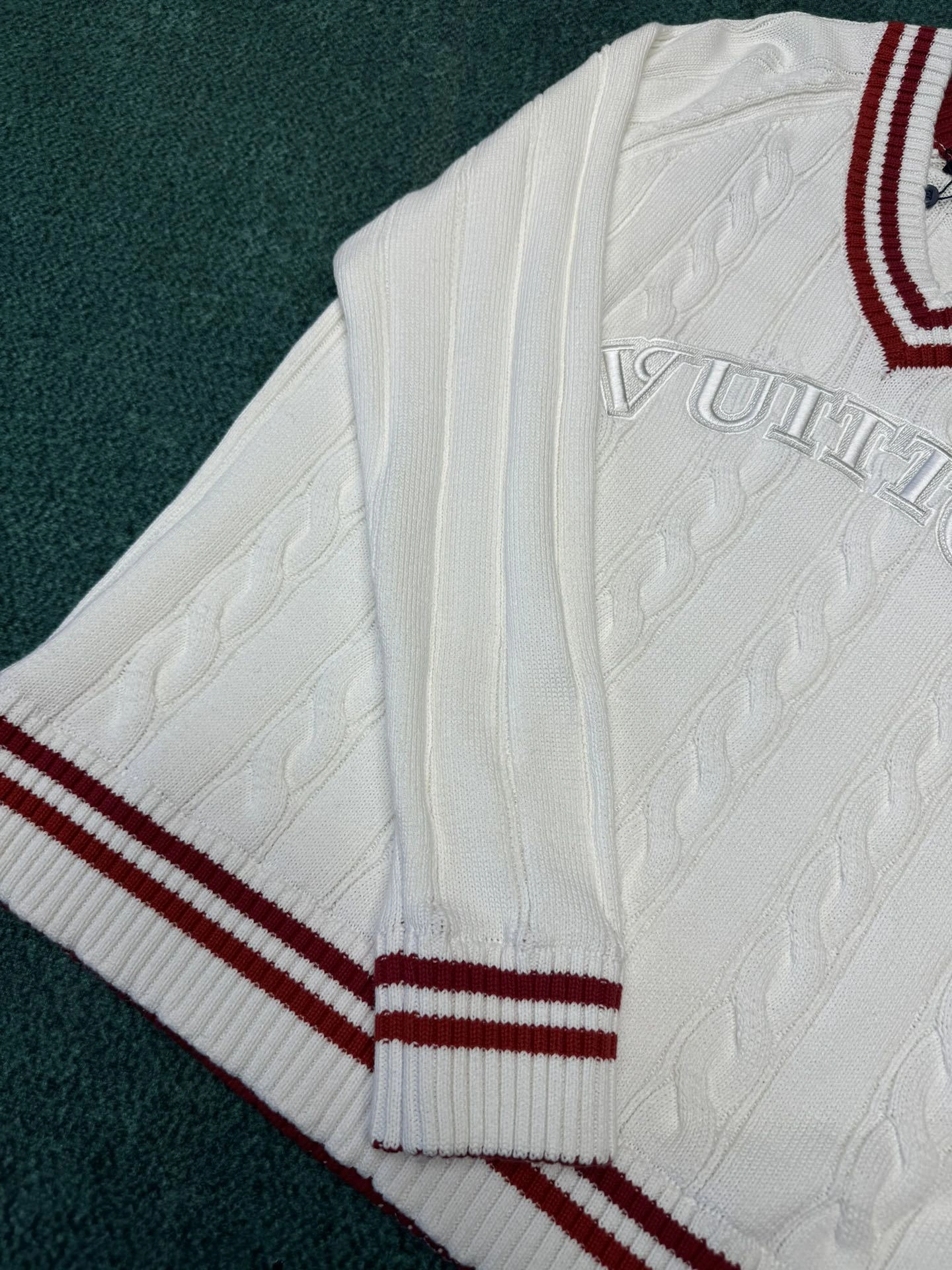 wg.luxury-- 8V oversize item: E-F443J1839H